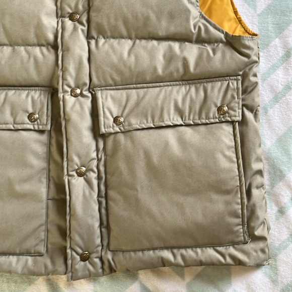 Eddie Bauer thick vest - Picture 2 of 3